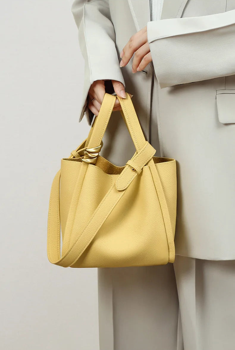 Exquisite Genuine Leather Versatile Casual Bucket Handbag