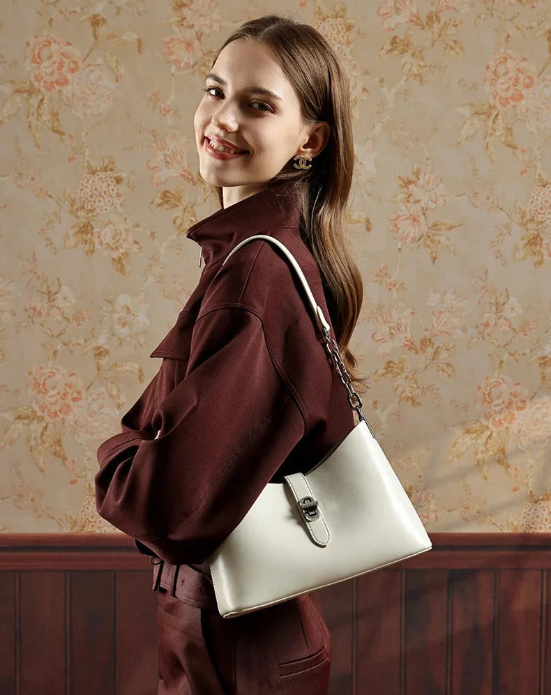 Aura Artisan Genuine Leather Timeless Purse