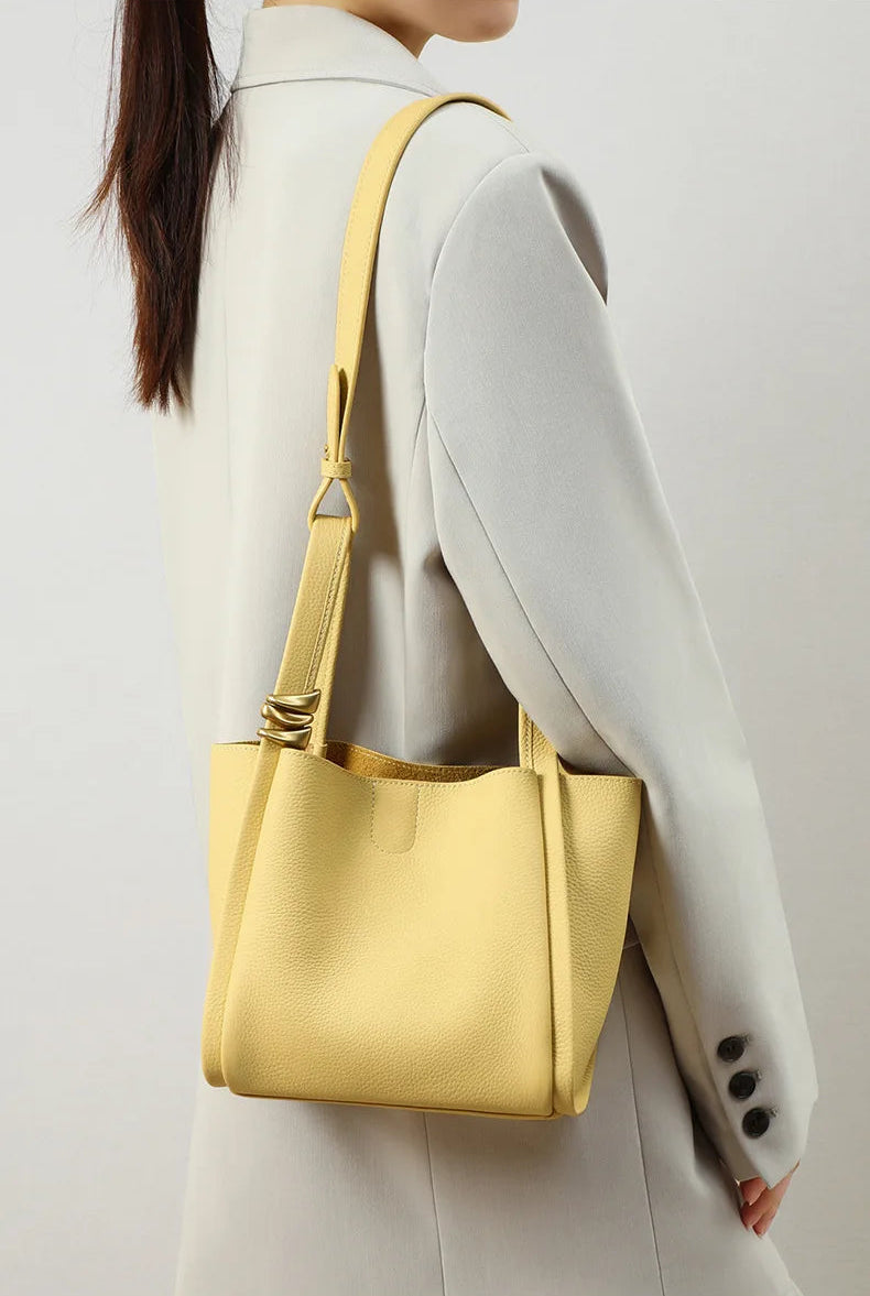 Exquisite Genuine Leather Versatile Casual Bucket Handbag